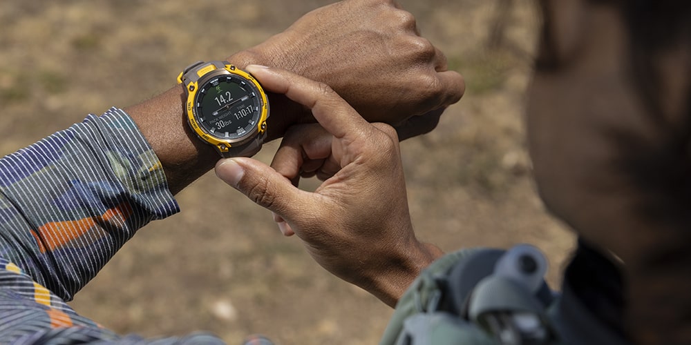 Garmin Instinct Crossover AMOLED BronzeSunburst